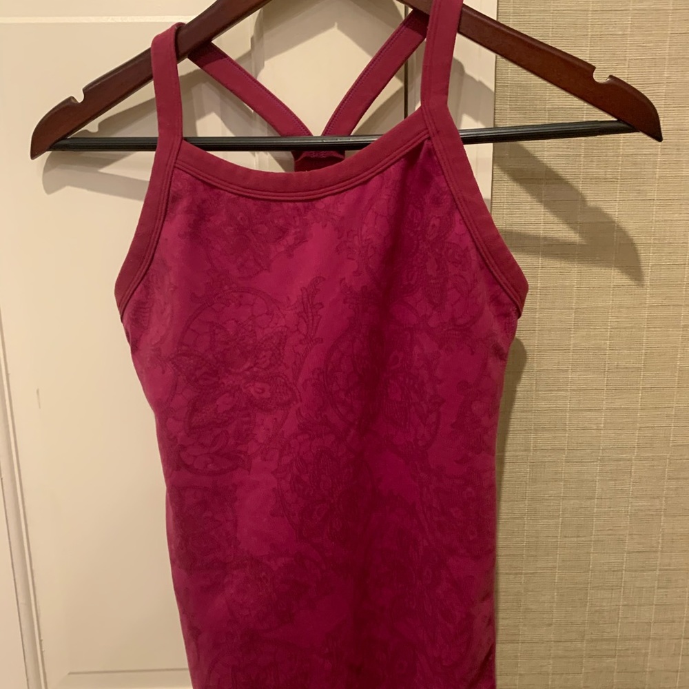 Lululemon pink pattern tank